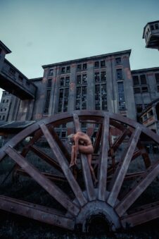 Nude Magazine – Numero 3 – Earth Issue