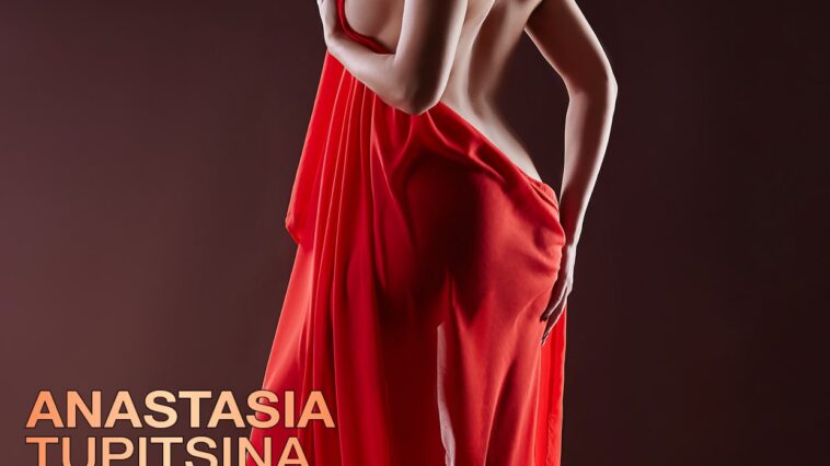 Andrey Guryanov MicroMAG – Anastasia Tupitsina – Issue 2